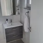 Mit Sauna Und Balkon *