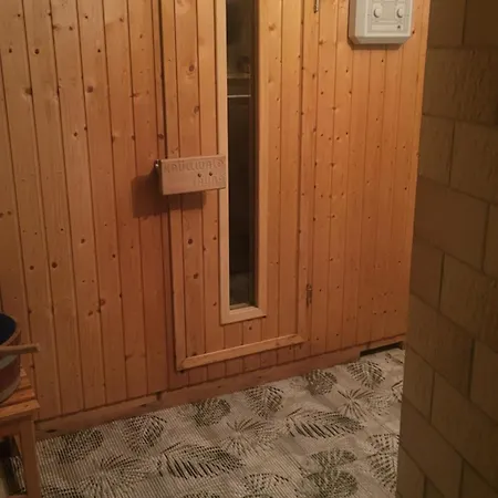 アパート Maifeld-oase Mit Sauna Und Balkon