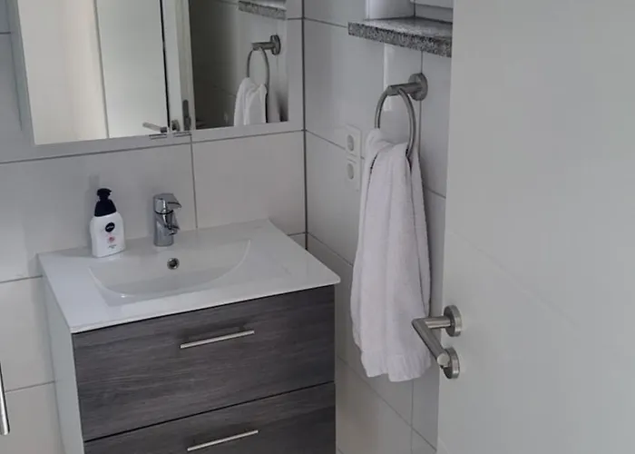 Mit Sauna Und Balkon *